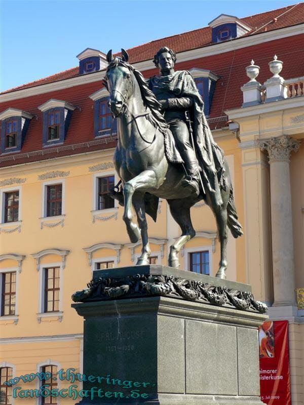 Carl-August-Denkmal