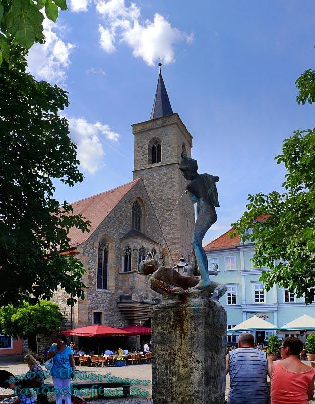 Brunnen Raufende Knaben & gidienkirche auf dem Wenigemarkt