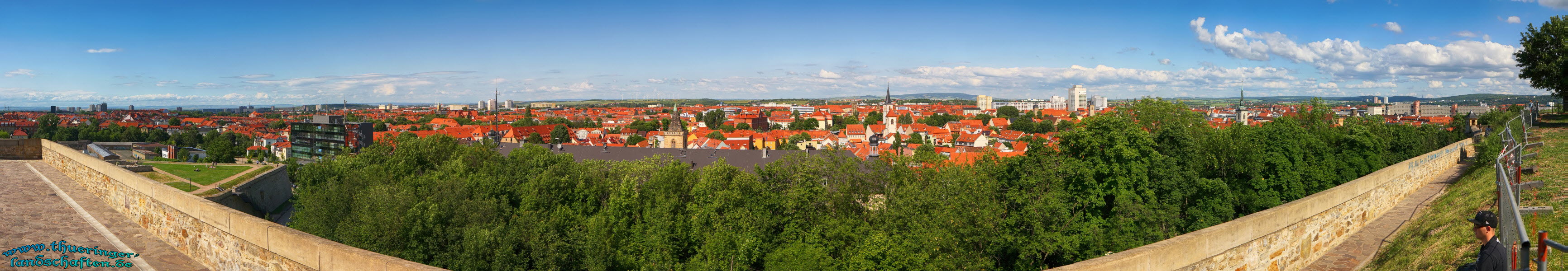 Blick von der Citadelle Petersberg