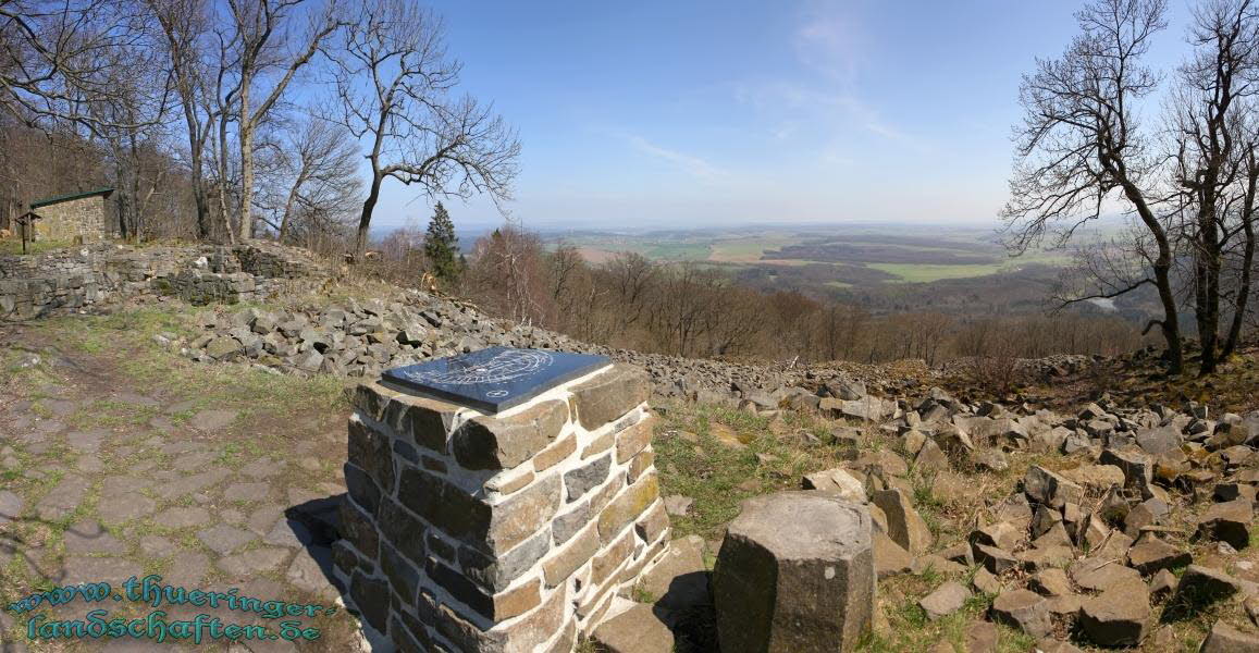 Wanderung auf den Kleinen Gleichberg & Das Steinsburgmuseum