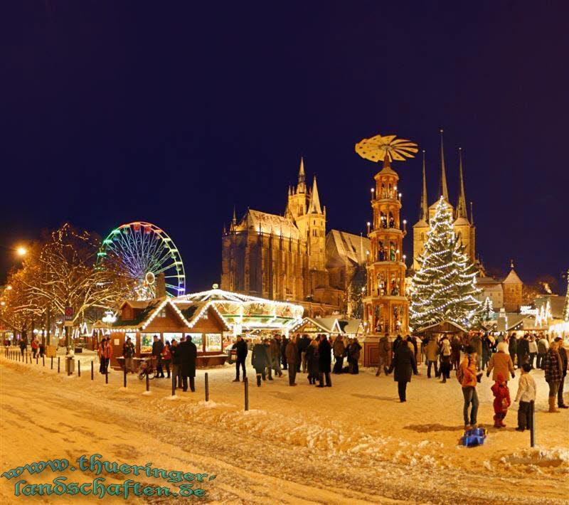 Weihnachtsmarkt Erfurt zur blauen Stunde